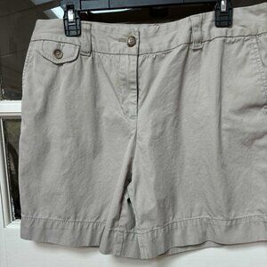Lands End Cream Shorts 12